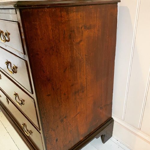 GEORGIAN MAHOGANY CHEST OF DRAWERS - ADDITIONAL PHOTO 4