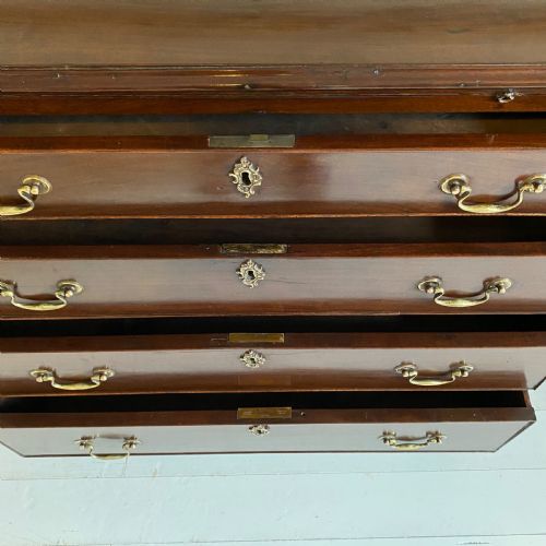 GEORGIAN MAHOGANY CHEST OF DRAWERS - ADDITIONAL PHOTO 12