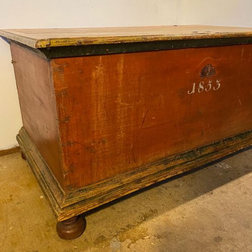 19H CENTURY SWEDISH PAINTED TRUNK - ADDITIONAL PHOTO 6