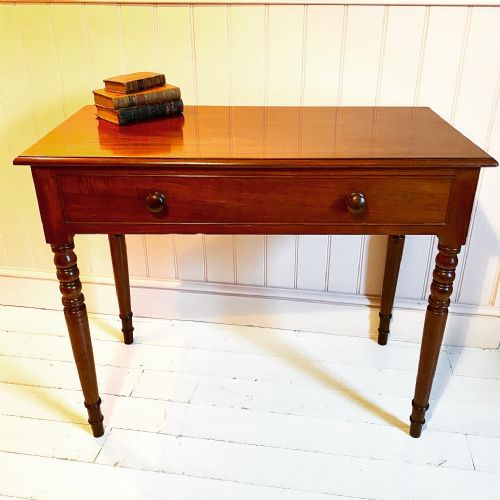 19th century mahogany side table - CATEGORY: ANTIQUE TABLES - DATED 19TH CENTURY