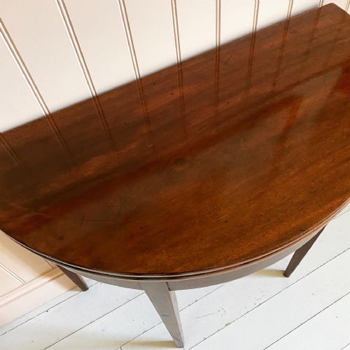 19TH CENTURY DEMI LUNE TEA TABLE - ADDITIONAL PHOTO 3