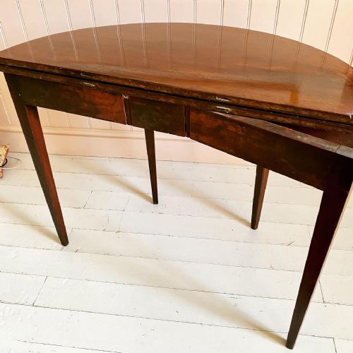 19TH CENTURY DEMI LUNE TEA TABLE - ADDITIONAL PHOTO 5