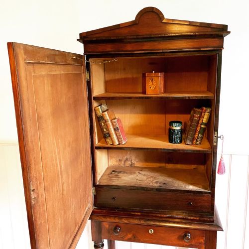 19TH CENTURY ROSEWOOD BOOKCASE - ADDITIONAL PHOTO 1