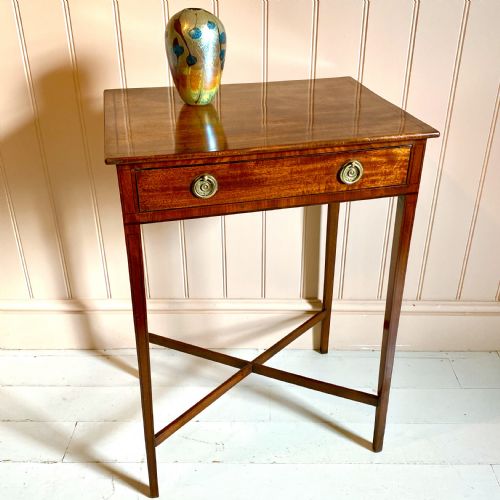 19th century mahogany side table - CATEGORY: ANTIQUE TABLES - DATED 19TH CENTURY