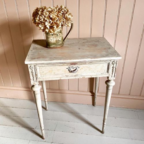 19th century french table - CATEGORY: ANTIQUE TABLES - DATED 19TH CENTURY