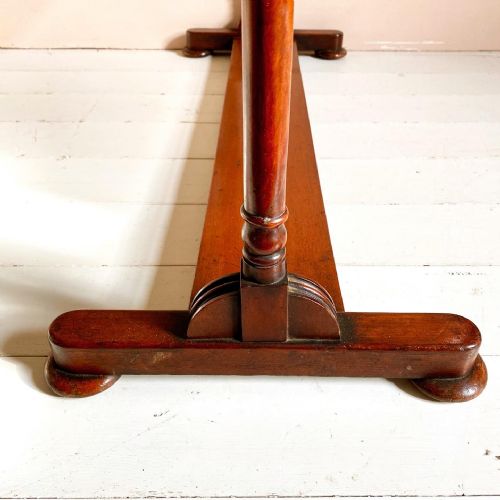 19TH CENTURY MAHOGANY TOWEL RAIL - ADDITIONAL PHOTO 2