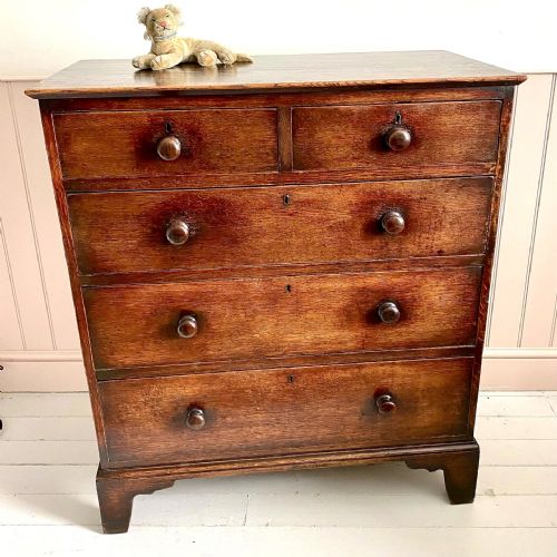 georgian oak chest of drawers - CATEGORY: ANTIQUE CHEST OF DRAWERS - DATED GEORGIAN