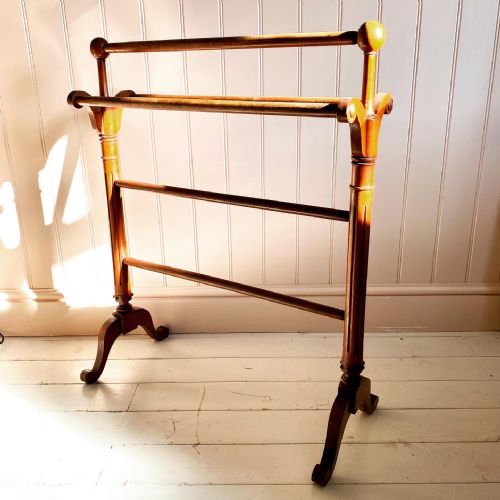 19TH CENTURY MAHOGANY TOWEL RAIL - ADDITIONAL PHOTO 1
