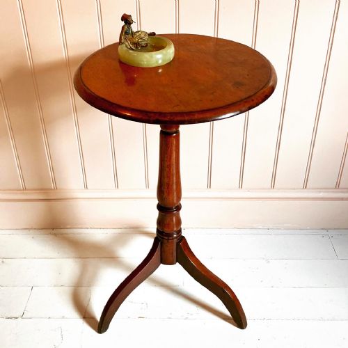 19th century mahogany tilt top occasional table - CATEGORY: ANTIQUE TABLES - DATED 19TH CENTURY