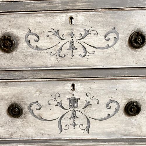 19TH CENTURY PAINTED CHEST OF DRAWERS - ADDITIONAL PHOTO 7