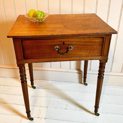 19th century mahogany side table - CATEGORY: ANTIQUE TABLES - DATED 19TH CENTURY