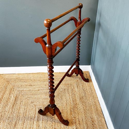19th century mahogany towel rail - CATEGORY: ANTIQUE MISCELLANEOUS - DATED 19TH CENTURY