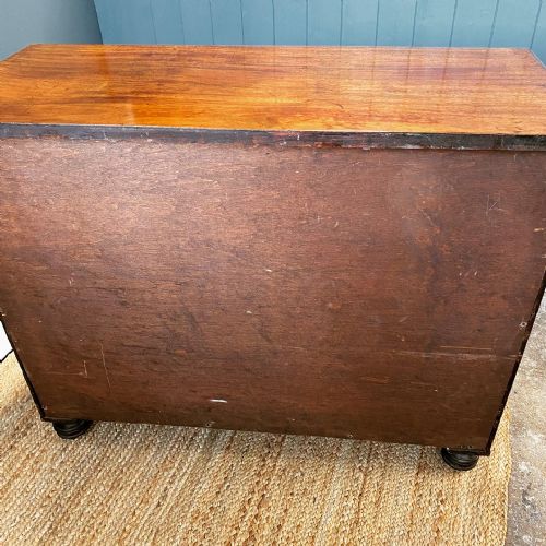 19TH CENTURY MAHOGANY CHEST OF DRAWERS - ADDITIONAL PHOTO 8