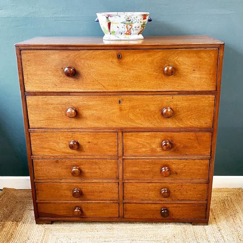 19th century mahogany chest of drawers - CATEGORY: ANTIQUE CHEST OF DRAWERS - DATED 19TH CENTURY