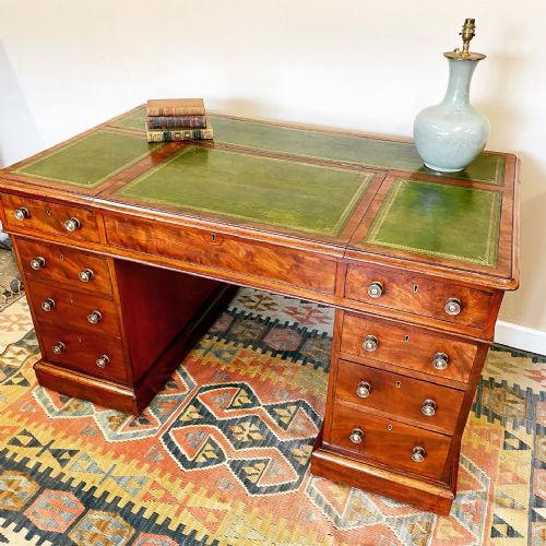 19th century mahogany pedestal desk - CATEGORY: ANTIQUE DESKS - DATED 19TH CENTURY