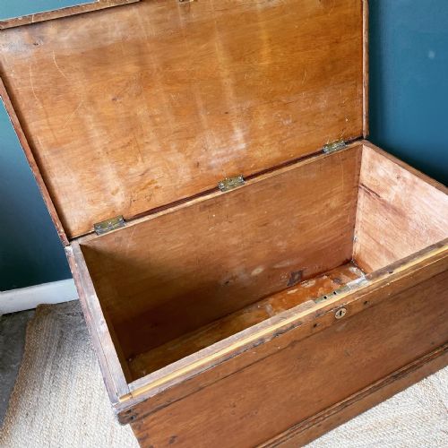 19TH CENTURY PINE TRUNK - ADDITIONAL PHOTO 5