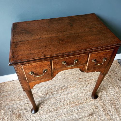 18TH CENTURY STYLE OAK LOWBOY - ADDITIONAL PHOTO 2