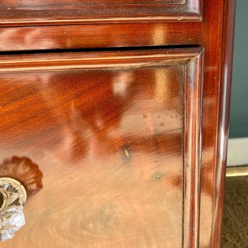 19TH CENTURY MAHOGANY AND WALNUT CHEST OF DRAWERS - ADDITIONAL PHOTO 4