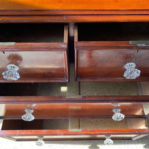 19TH CENTURY MAHOGANY AND WALNUT CHEST OF DRAWERS - ADDITIONAL PHOTO 5
