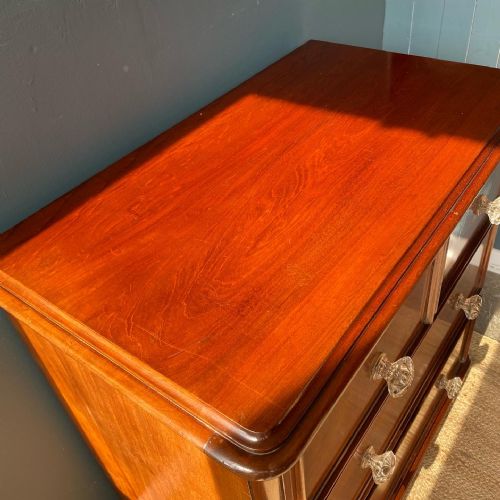 19TH CENTURY MAHOGANY AND WALNUT CHEST OF DRAWERS - ADDITIONAL PHOTO 7