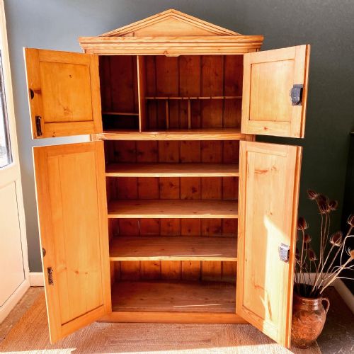 19TH CENTURY PINE CUPBOARD - ADDITIONAL PHOTO 2