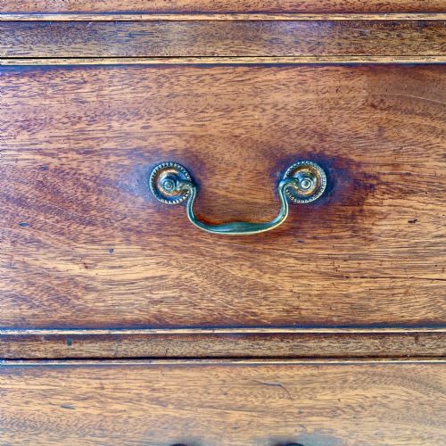 GEORGIAN MAHOGANY CHEST OF DRAWERS - ADDITIONAL PHOTO 10