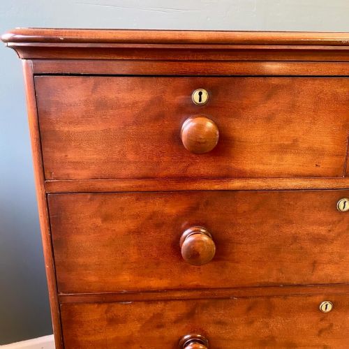 19TH CENTURY MAHOGANY CHEST OF DRAWERS - ADDITIONAL PHOTO 3