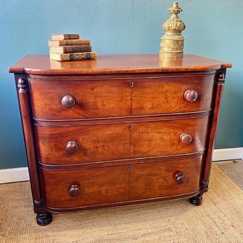 19th century mahogany bow fronted chest of drawers - CATEGORY: ANTIQUE CHEST OF DRAWERS - DATED 19TH CENTURY