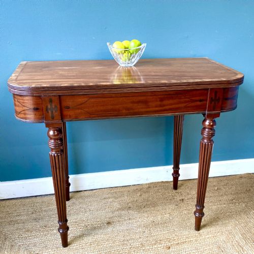 early 19th century mahogany tea table - CATEGORY: ANTIQUE TABLES - DATED 19TH CENTURY