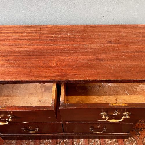 MAHOGANY CHEST OF DRAWERS - ADDITIONAL PHOTO 4