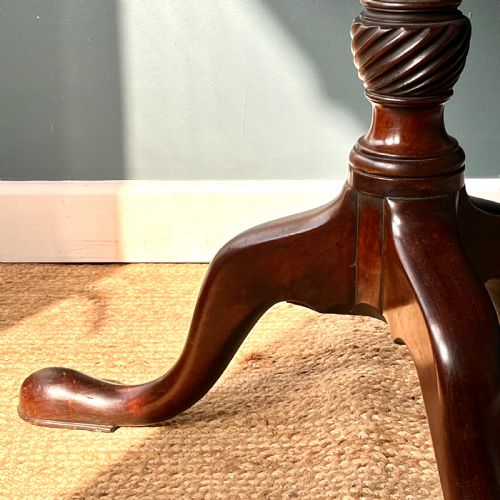 GEORGIAN MAHOGANY TILT TOP TABLE - ADDITIONAL PHOTO 4
