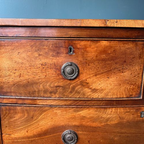REGENCY MAHOGANY BOW FRONT CHEST OF DRAWERS - ADDITIONAL PHOTO 8