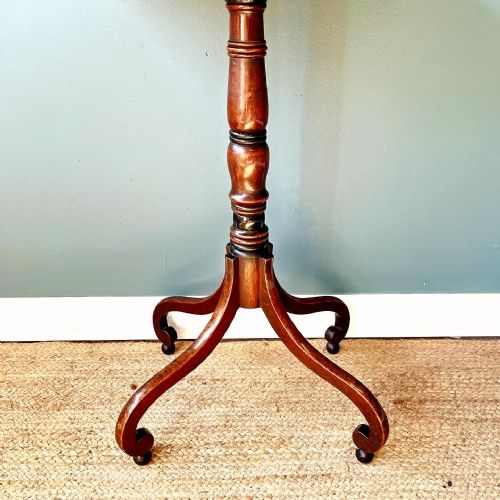 REGENCY MAHOGANY TABLE - ADDITIONAL PHOTO 2