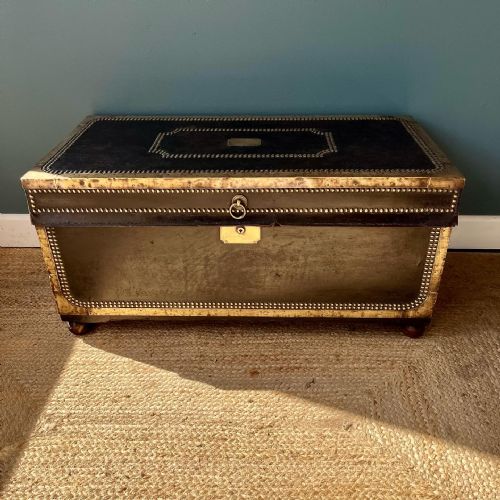 T19TH CENTURY REGENCY LEATHER COACHING TRUNK - ADDITIONAL PHOTO 1