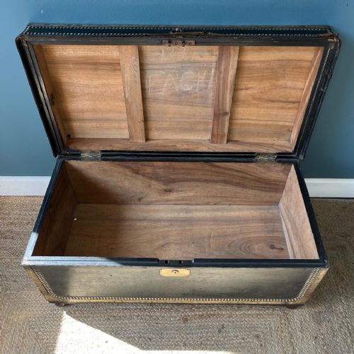 T19TH CENTURY REGENCY LEATHER COACHING TRUNK - ADDITIONAL PHOTO 7