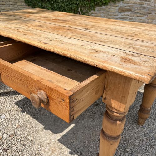 19TH CENTURY PINE KITCHEN TABLE - ADDITIONAL PHOTO 5