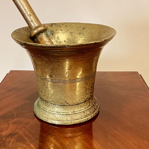 19TH CENTURY BRASS PESTLE AND MORTAR - ADDITIONAL PHOTO 1