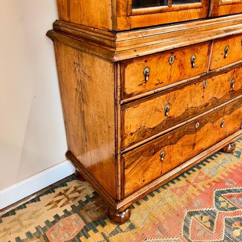QUEEN ANNE WALNUT BOOKCASE - ADDITIONAL PHOTO 7