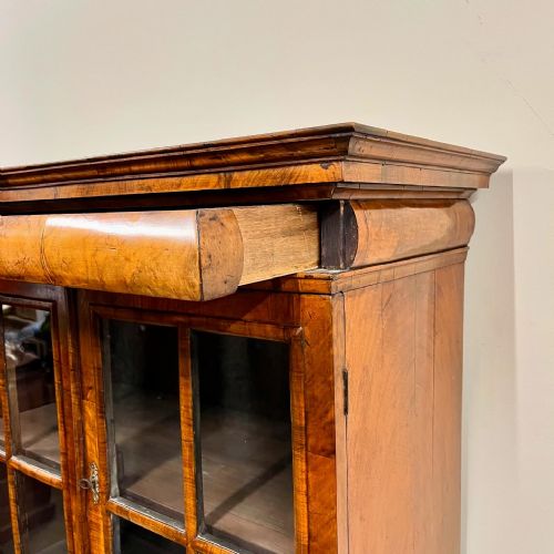 QUEEN ANNE WALNUT BOOKCASE - ADDITIONAL PHOTO 9
