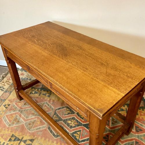GOTHIC REVIVAL OAK TABLE - ADDITIONAL PHOTO 4