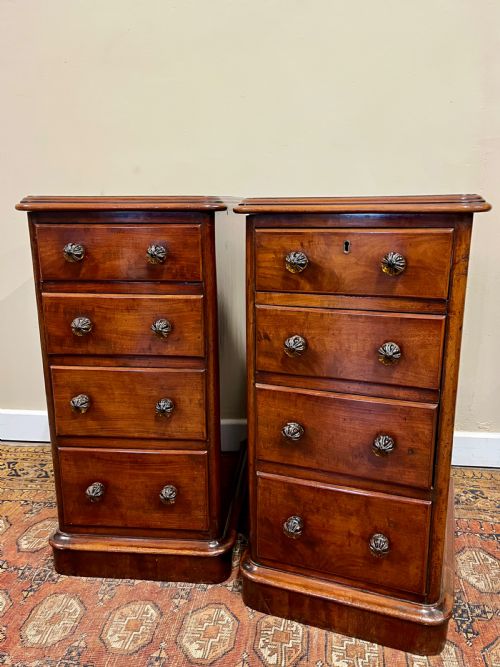 PAIR OF 19TH CENTURY MAHOGANY BEDSIDE CHESTS - ADDITIONAL PHOTO 1