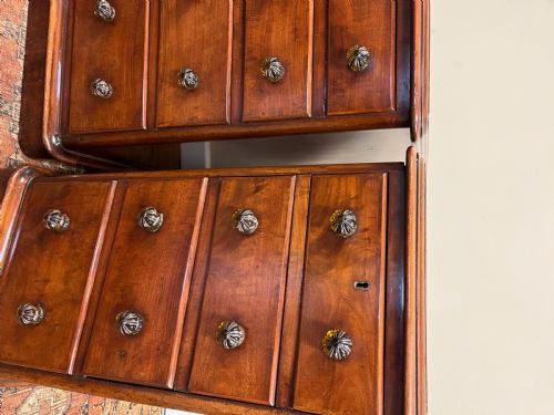 PAIR OF 19TH CENTURY MAHOGANY BEDSIDE CHESTS - ADDITIONAL PHOTO 2