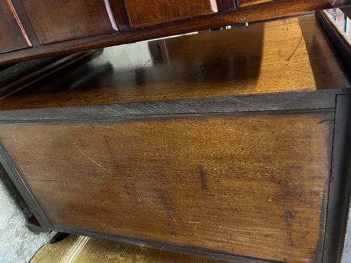 PAIR OF 19TH CENTURY MAHOGANY BEDSIDE CHESTS - ADDITIONAL PHOTO 6