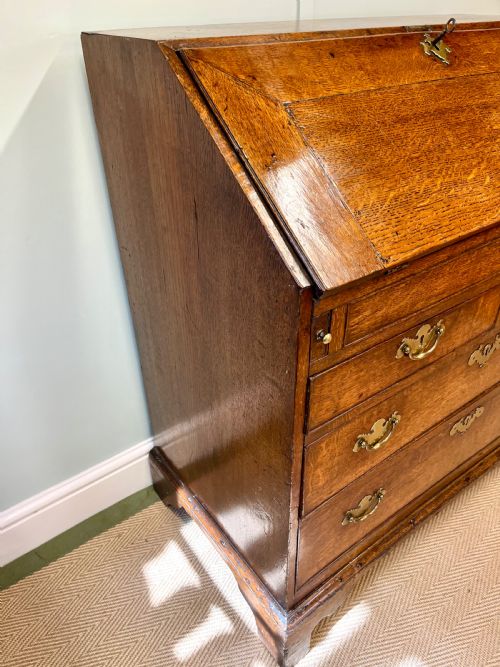 EARLY 18TH CENTURY OAK BUREAU - ADDITIONAL PHOTO 14