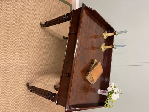 19TH CENTURY MAHOGANY TABLE - ADDITIONAL PHOTO 2