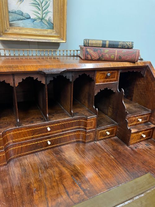 GEORGIAN WALNUT BUREAU - ADDITIONAL PHOTO 8