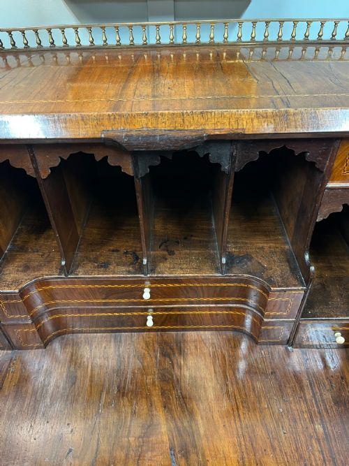 GEORGIAN WALNUT BUREAU - ADDITIONAL PHOTO 13