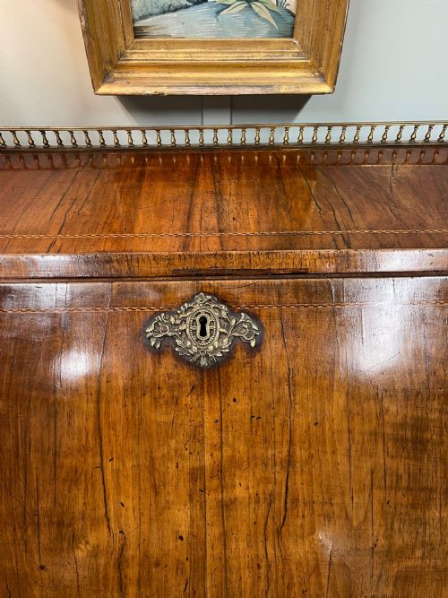 GEORGIAN WALNUT BUREAU - ADDITIONAL PHOTO 14