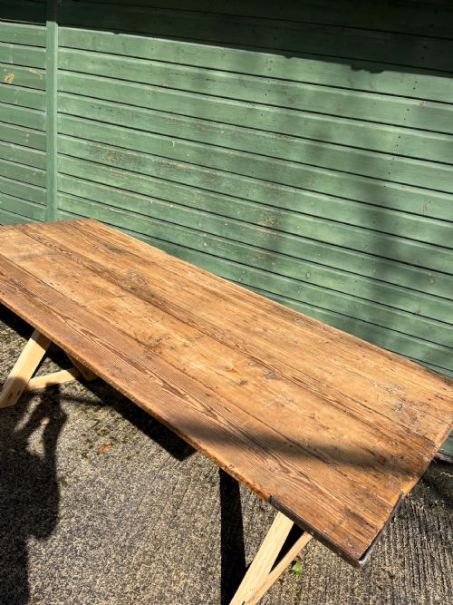 EARLY 20TH CENTURY PINE TAVERN TABLE - ADDITIONAL PHOTO 2