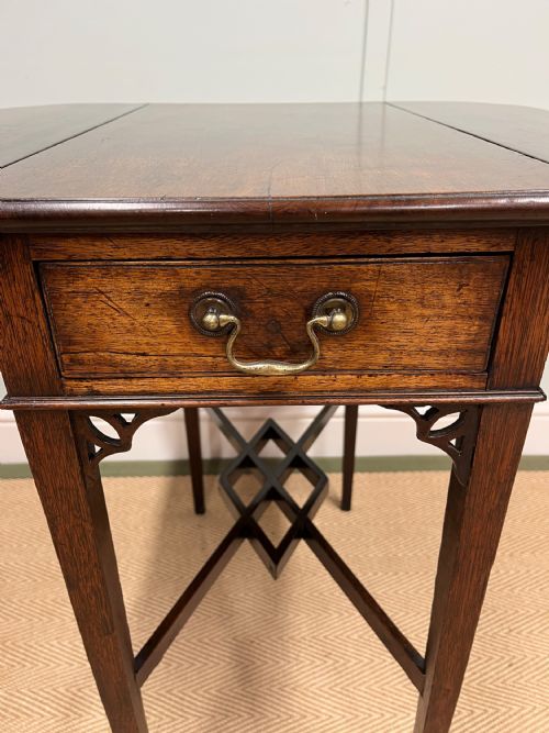 GEORGIAN MAHOGANY PEMBROKE TABLE - ADDITIONAL PHOTO 6